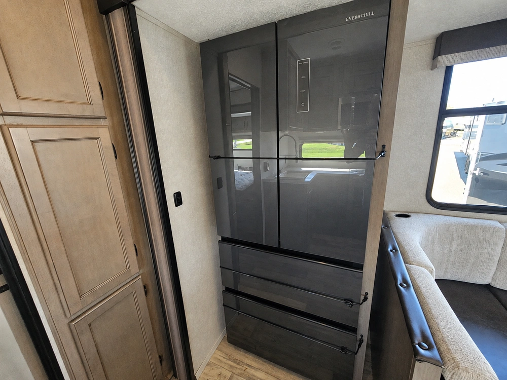 2023 Coachmen Chaparral X Edition 355fbx alt