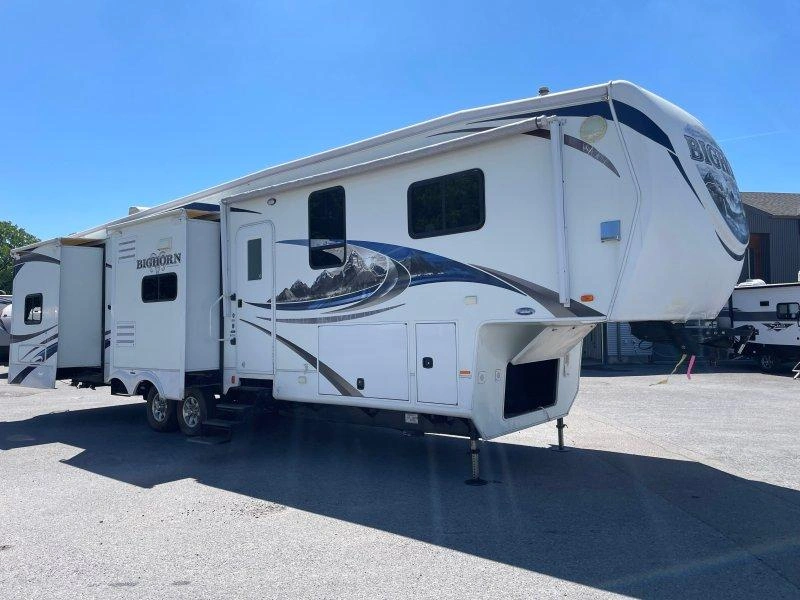 Heartland Big Horn 3800bh 2011 alt