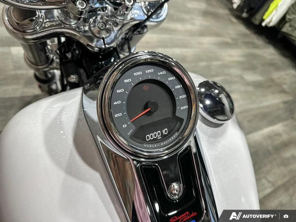 2026 Harley-davidson Super Glide alt