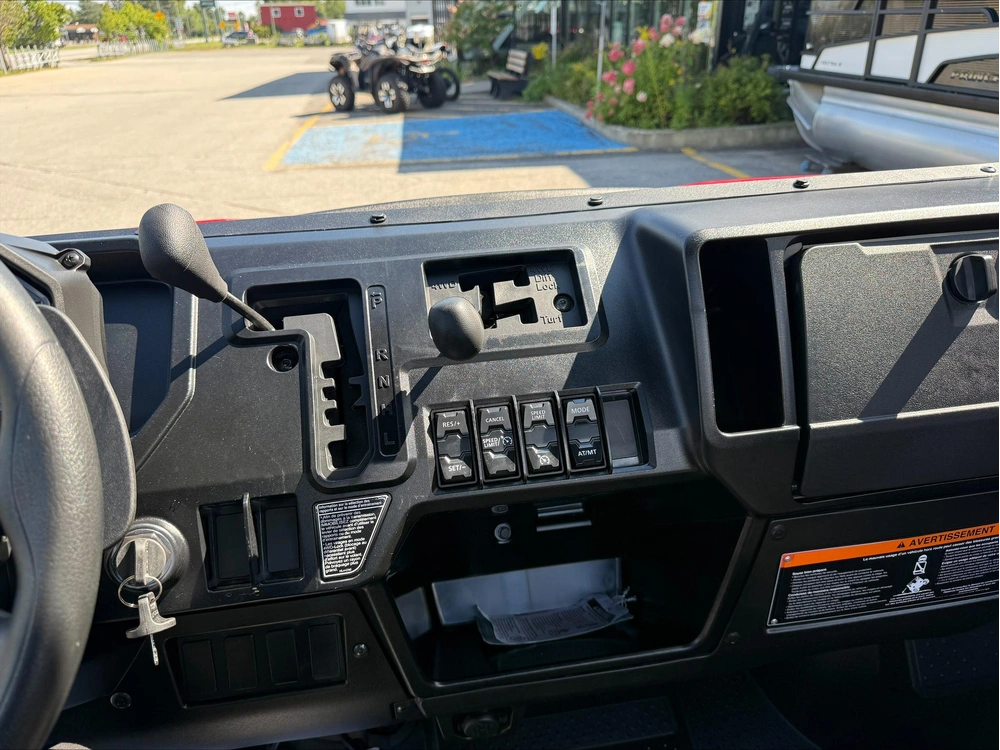 Honda Pioneer 1000 3 Places 2026 alt