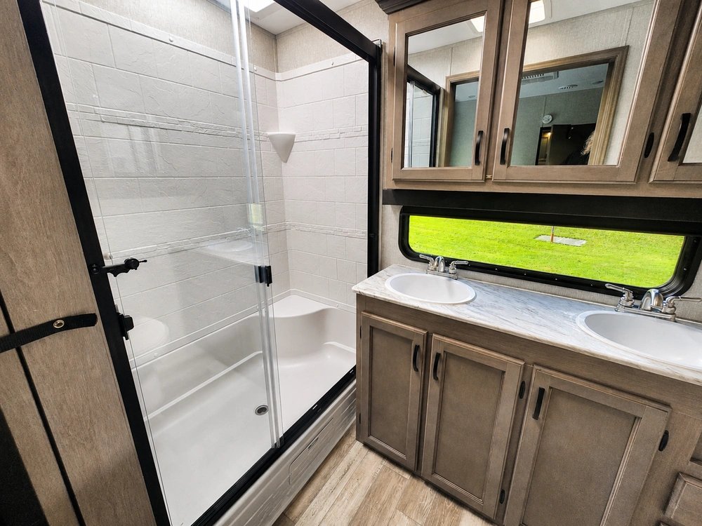 2023 Coachmen Chaparral X Edition 355fbx X Edition 355fbx alt