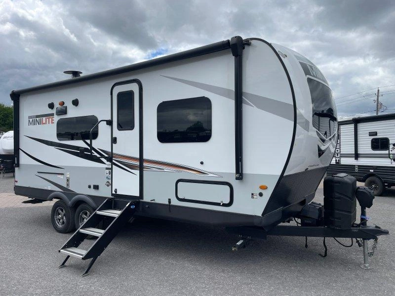 Forest River Rockwood Mini Lite 2204s 2022 alt