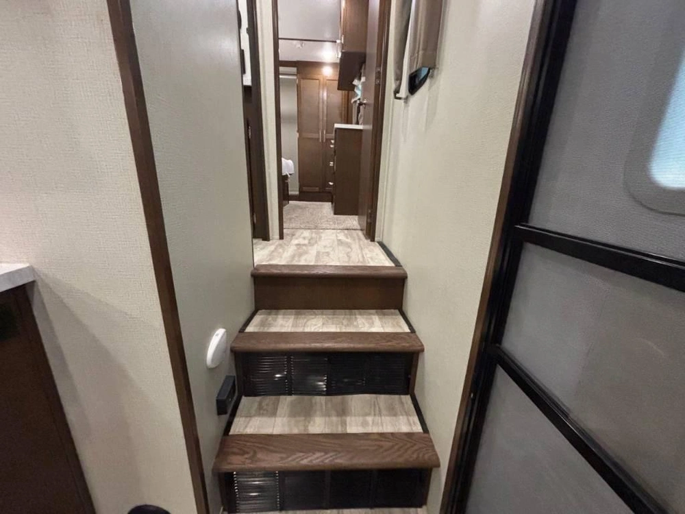 Prime Time Crusader 315rks 2019 alt