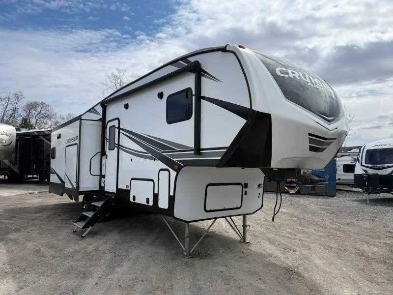 Crossroads Cruiser 28rd 2022 alt