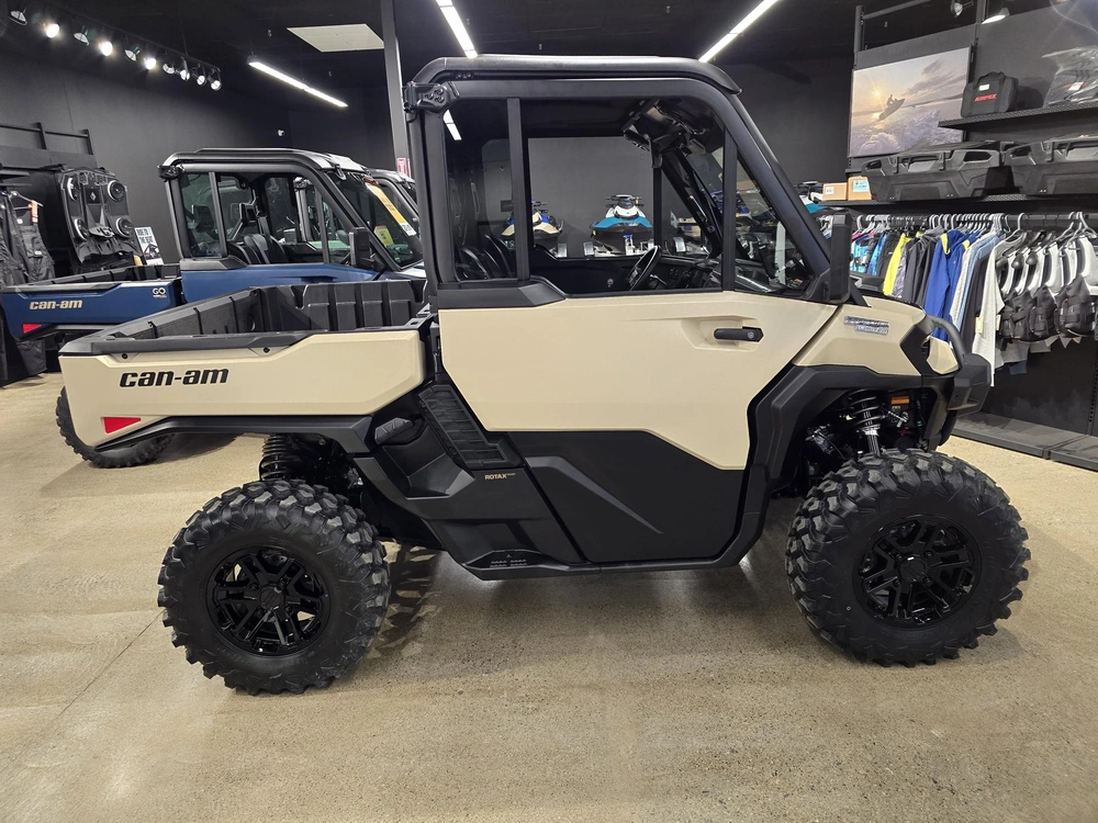 2026 Brp Defender Limited Cab Hd11 alt