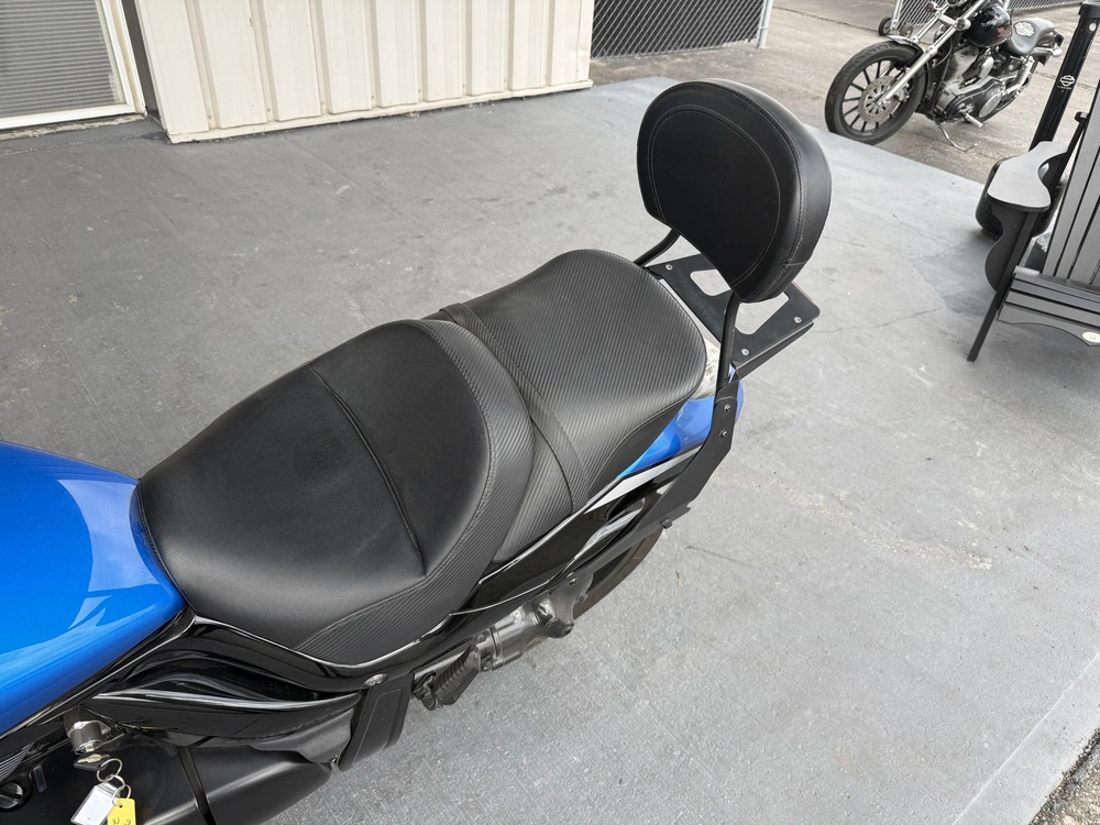 2021 Suzuki Boulevard M109r alt