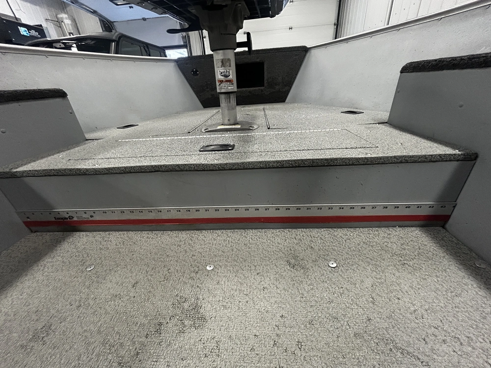 2014 Lund Boat Co 1400 Fury Tiller alt