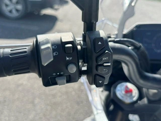 2023 Cfmoto Adventura 650 alt