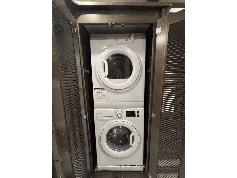 Coachmen Encore 355ds 2023 alt