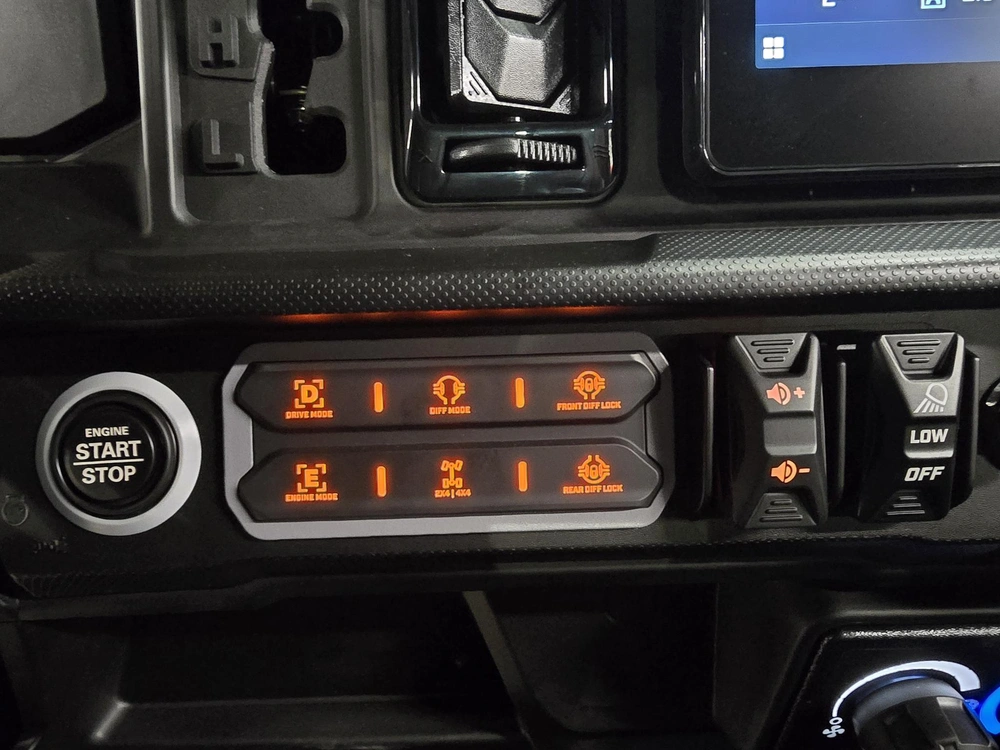 2026 Brp Defender Limited Cab Hd11 alt