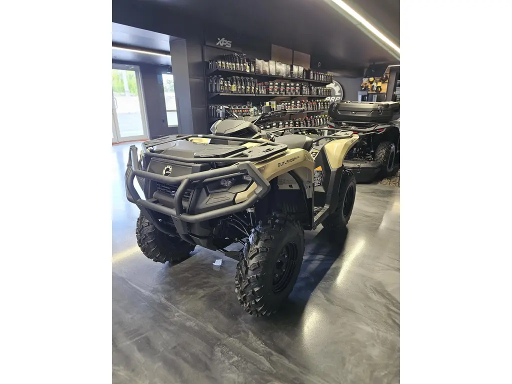 Can-Am OUTLANDER PRO HD7 2026