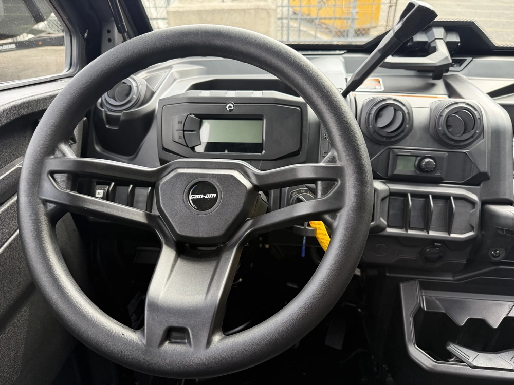 2027 Can-am Defender Max Dps Cab Hvac Hd10 Twin alt