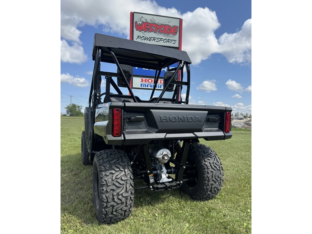 2026 Honda Pioneer 520,green alt