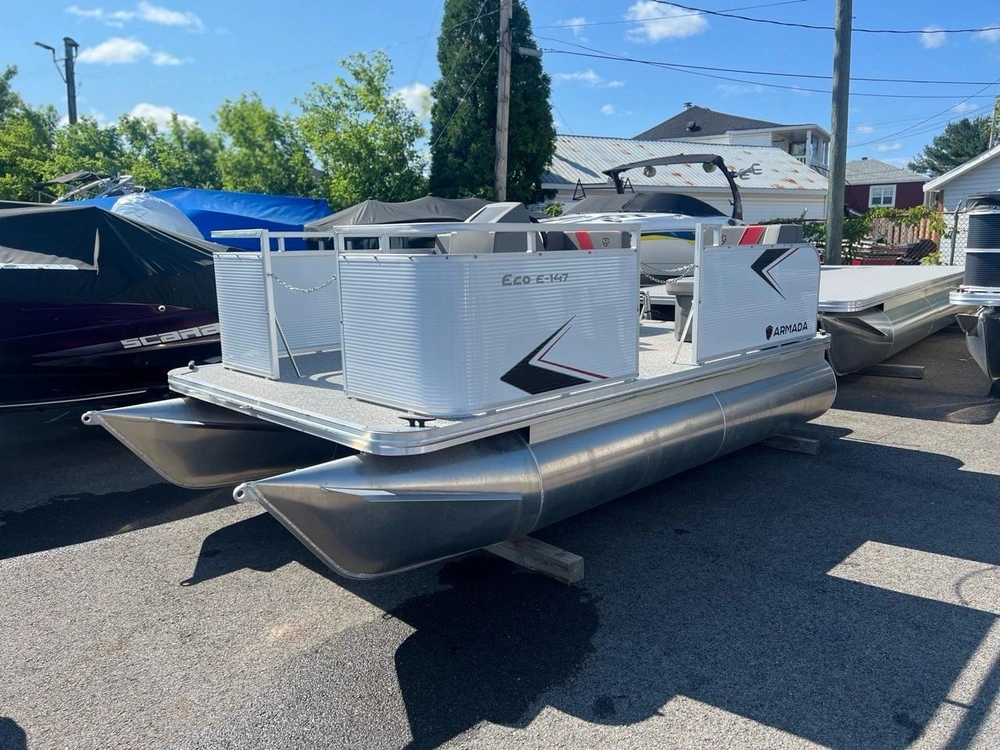 2025 Armada Eco 147 alt