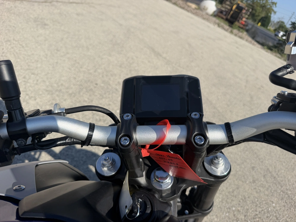 2021 Yamaha Mt-09 alt