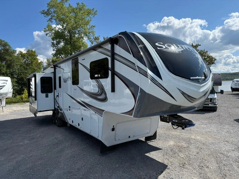 Grand Design Solitude 378mbs 2022 alt