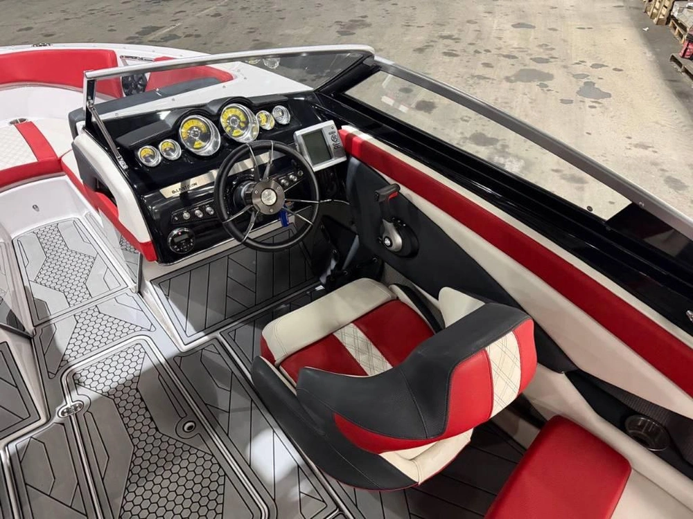 2015 Glastron 225 Gts alt