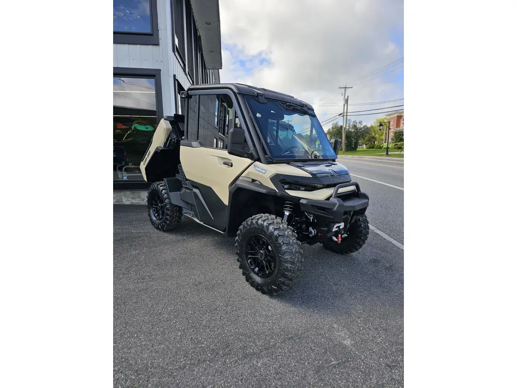Can-Am DEFENDER 2026