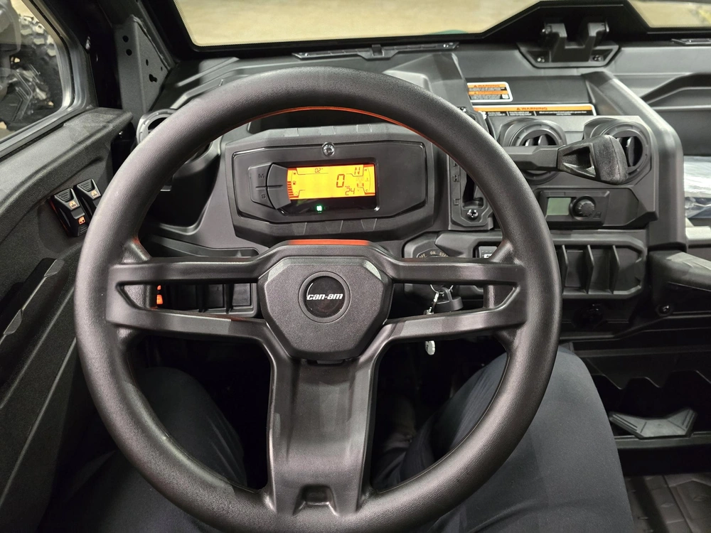 2026 Brp Defender Cab Hd10 alt
