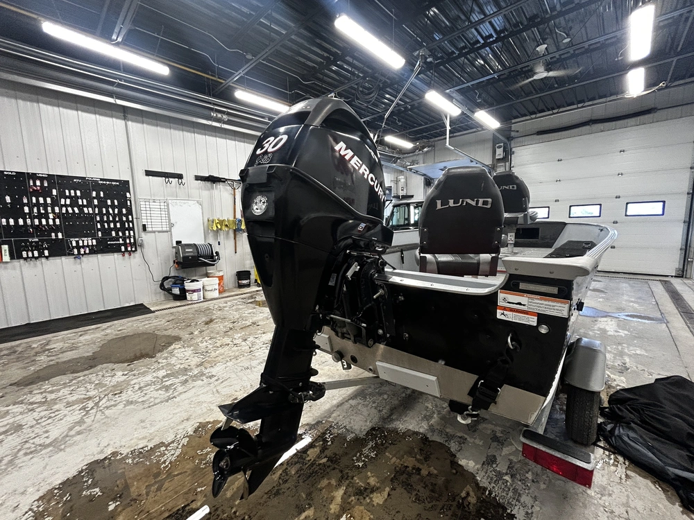 2014 Lund Boat Co 1400 Fury Tiller alt
