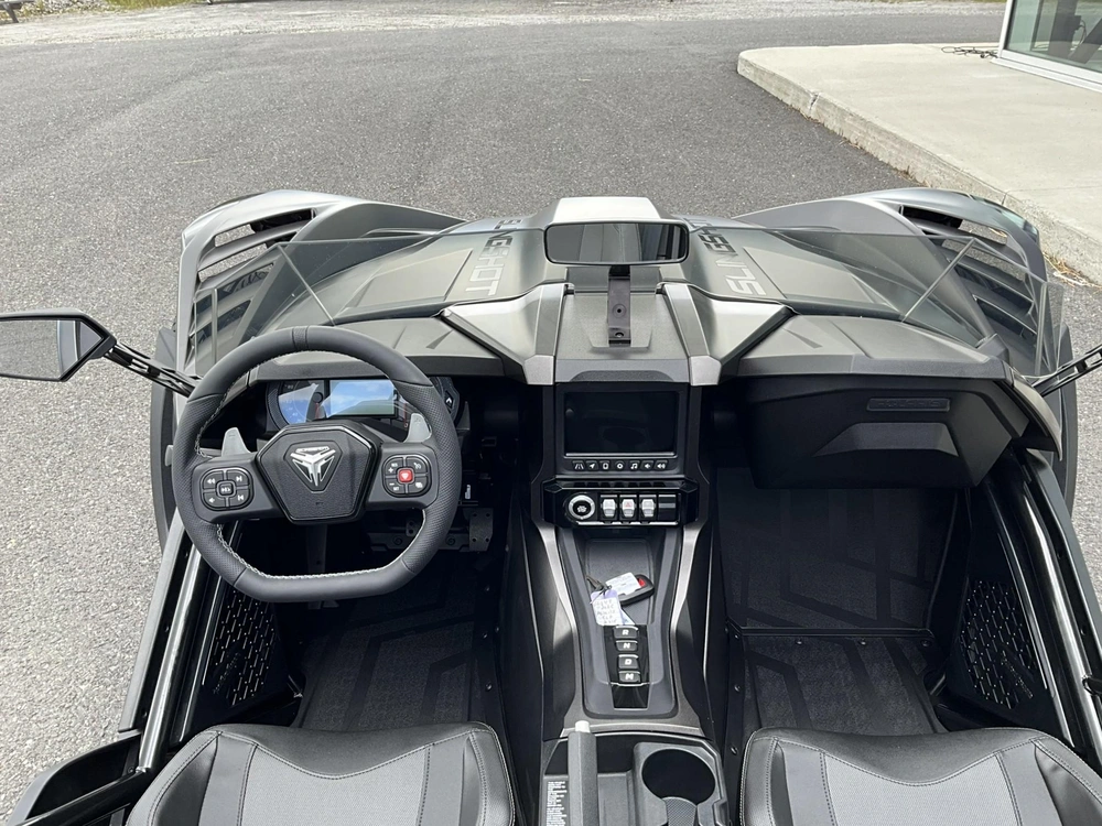 Slingshot R - Autodrive 2026 alt