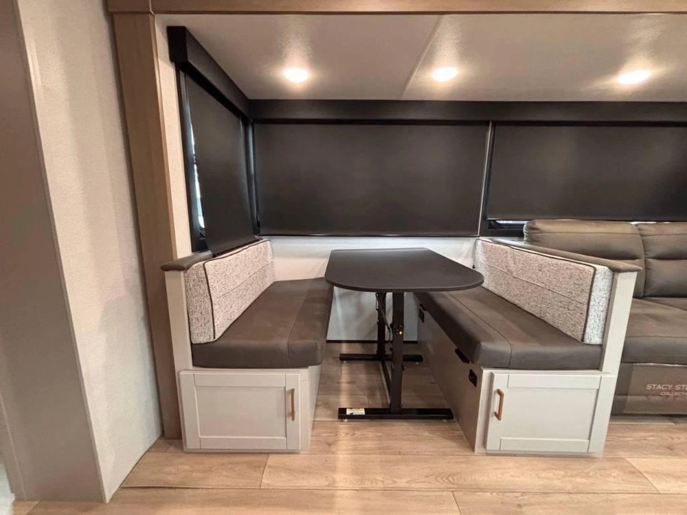 Jayco Jay Feather 29qbh 2027 alt