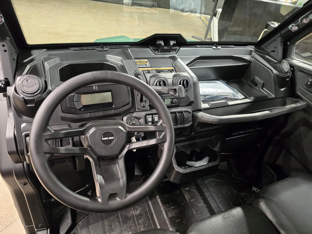 2026 Brp Defender Cab Hd10 alt