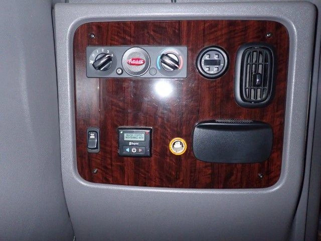 Peterbilt 389 2021