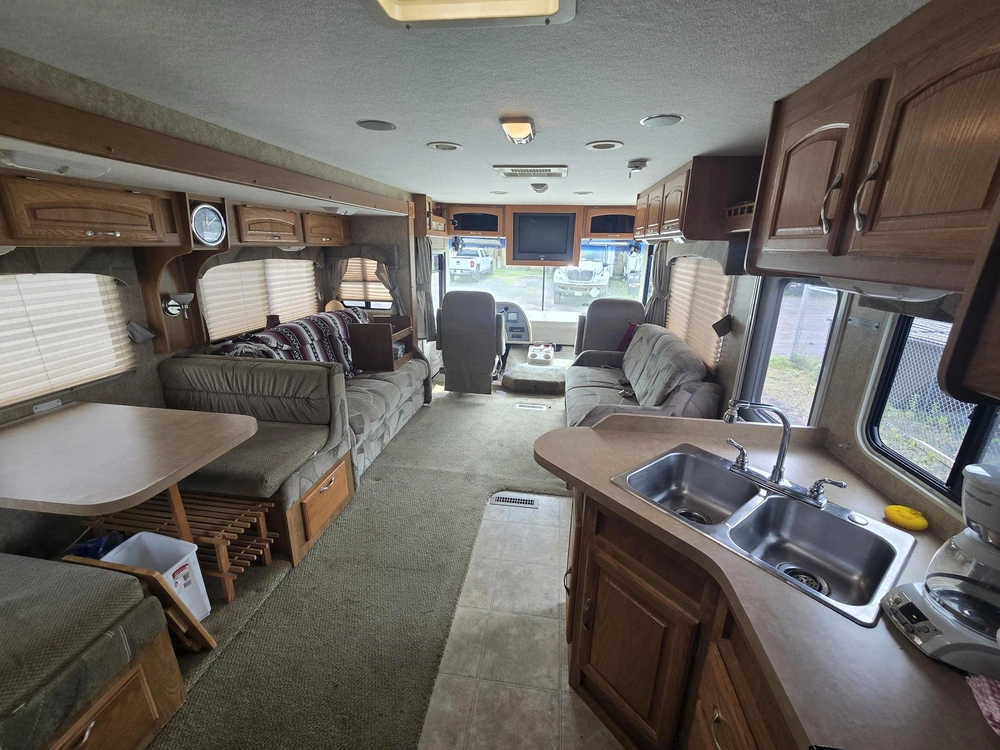 2006 Georgie Boy Pursuit 3480ds alt