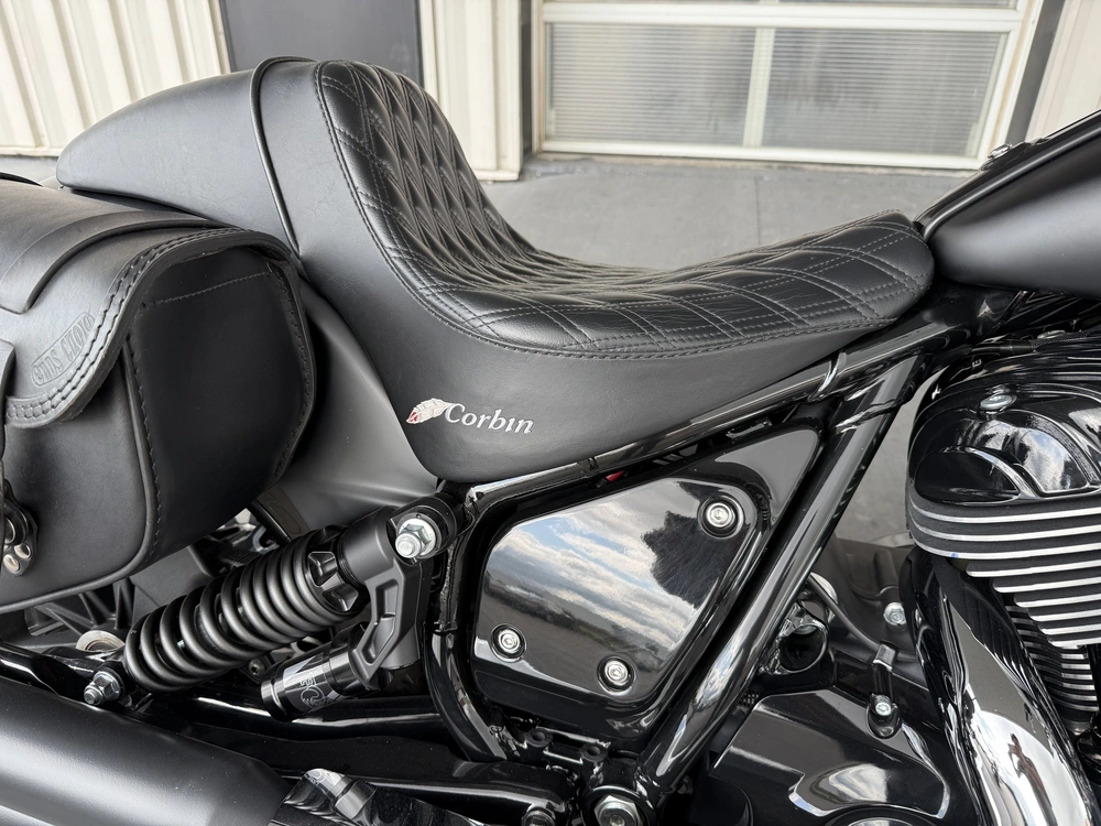 2022 Indian Motorcycle Chief Dark Horse alt