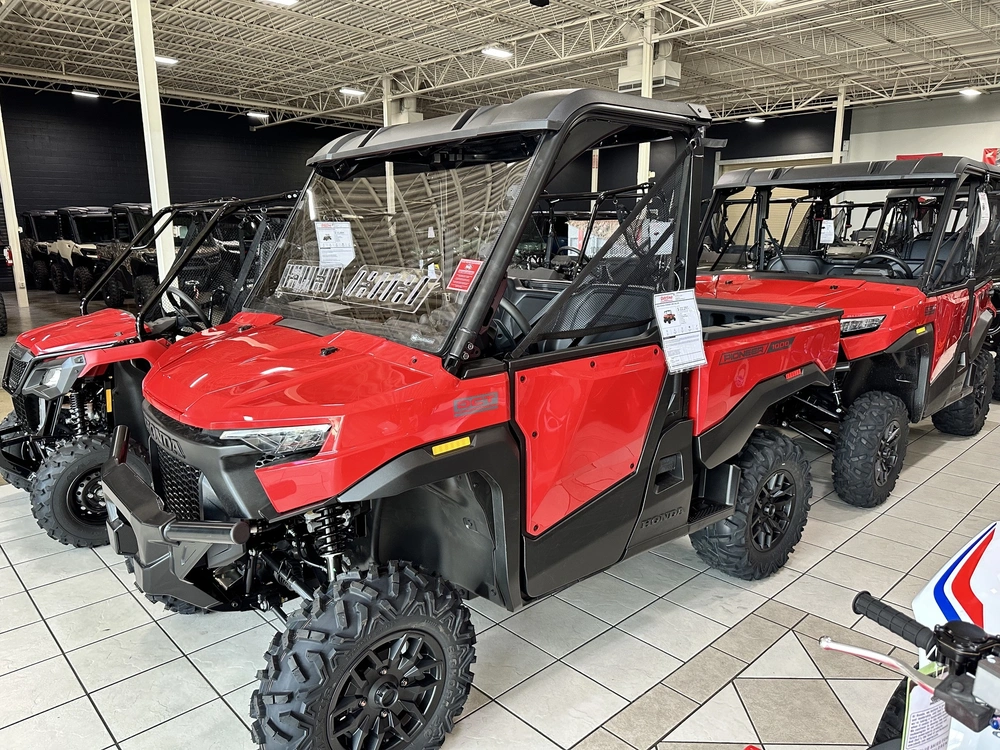 2026 Honda Pioneer 1000 Deluxe alt