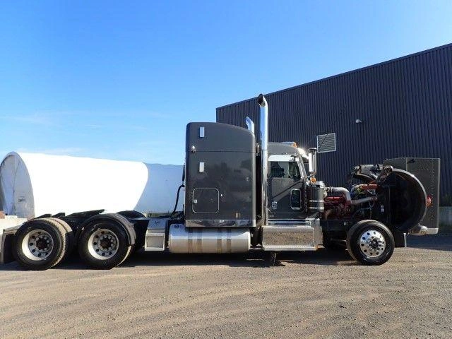 Peterbilt 389 2021