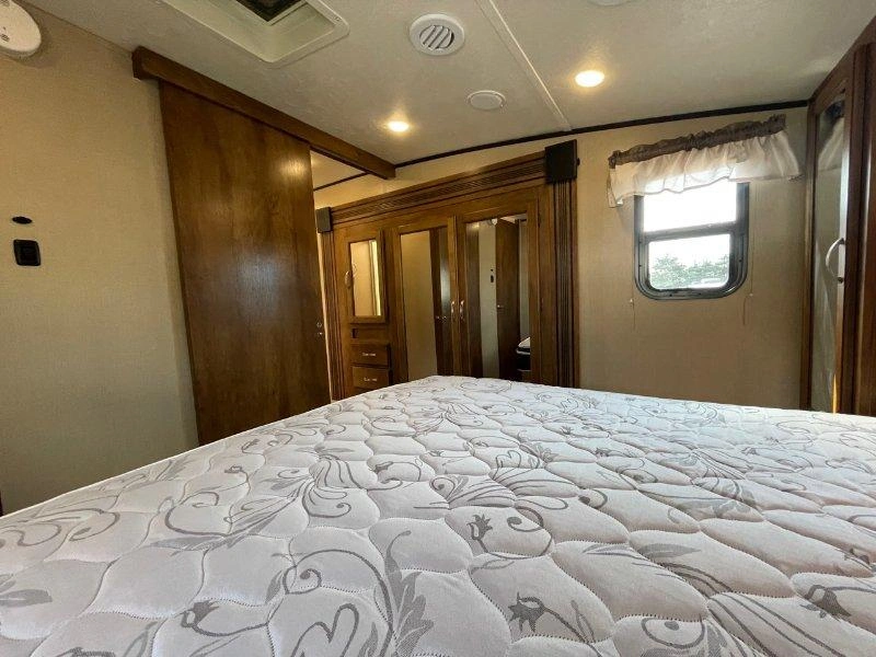 Coachmen Chaparral 28rls 2018