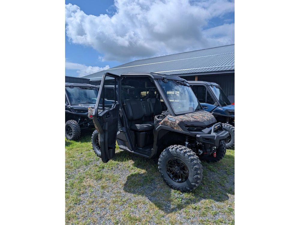 2026 Can-am Defender Limited Cab Hd11 alt
