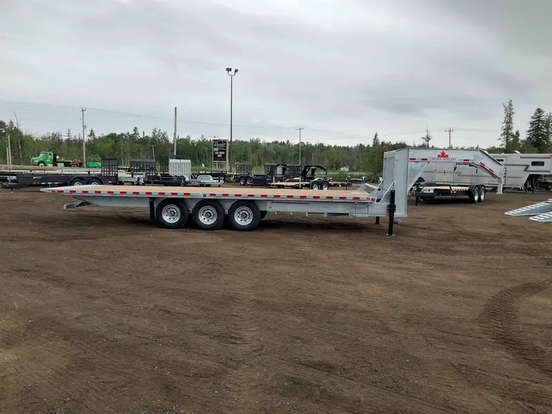 Canada Trailers 8.5x26 10.5 Ton Galvanized Gooseneck Hydraulic Tilt Trailer 2027