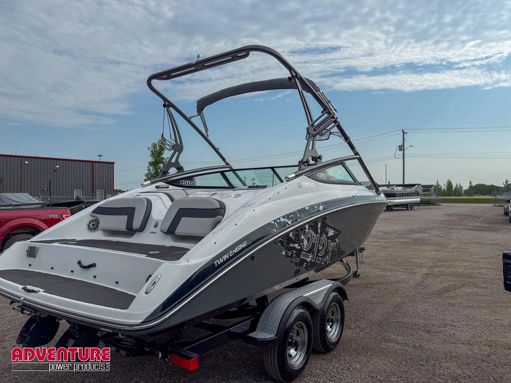 2014 Yamaha 212x alt