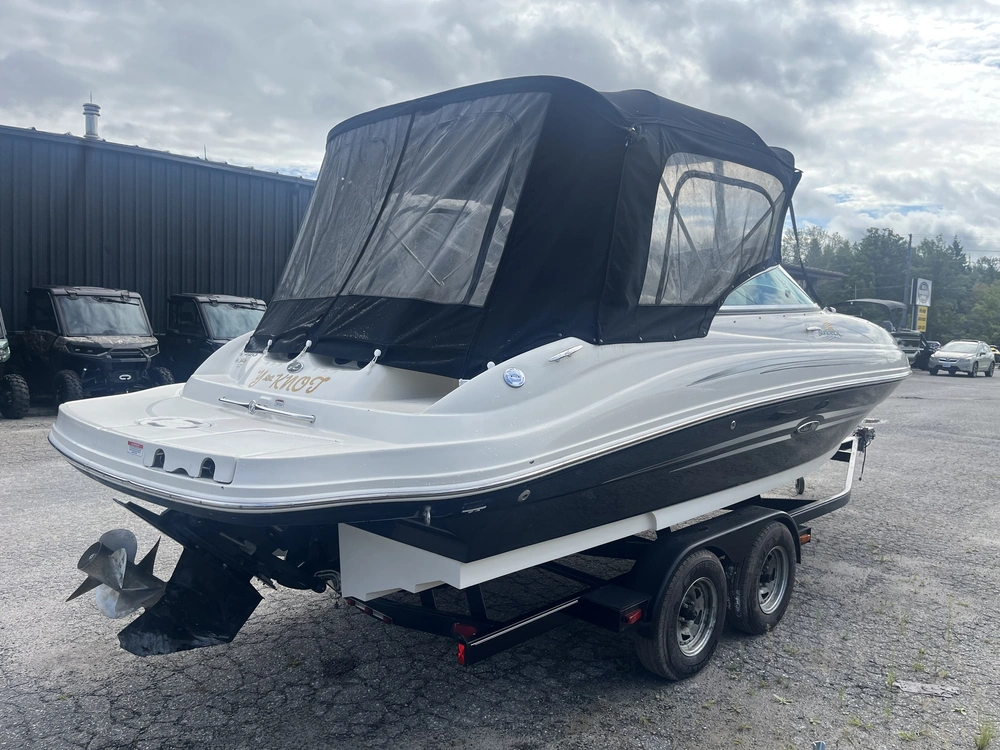 2007 Searay Sundeck 220 alt
