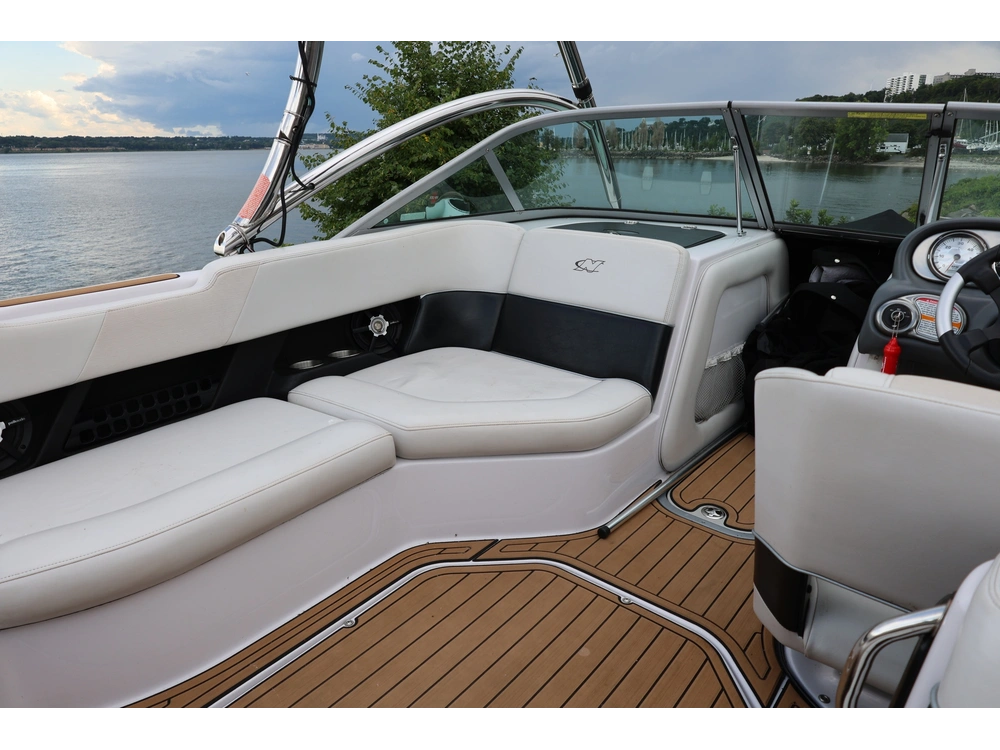 Super Air Nautique 211 2009 alt
