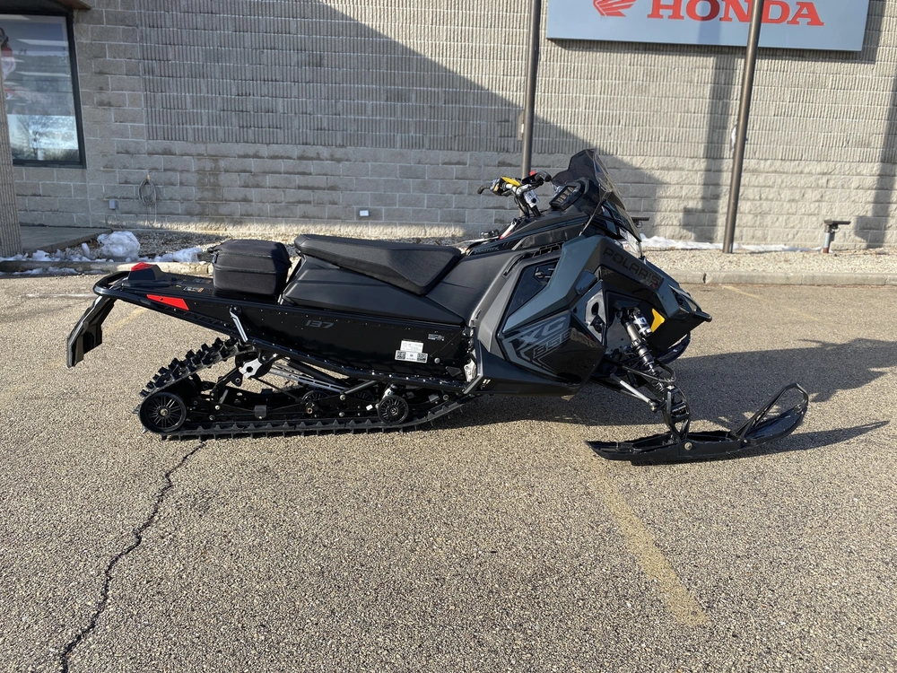 2027 Polaris 850 Indy Xc 137 alt