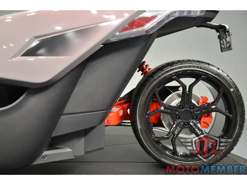 2026 Slingshot R Manual alt