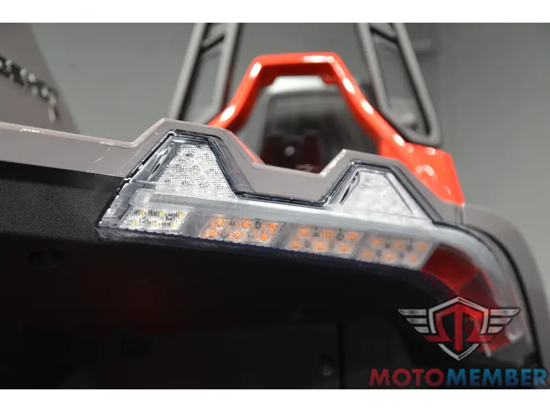 2026 Slingshot R Manual alt