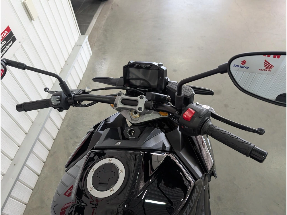 Suzuki Gsx-s1000 2023 alt