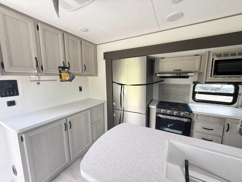 Coachmen Catalina 39mkts 2027