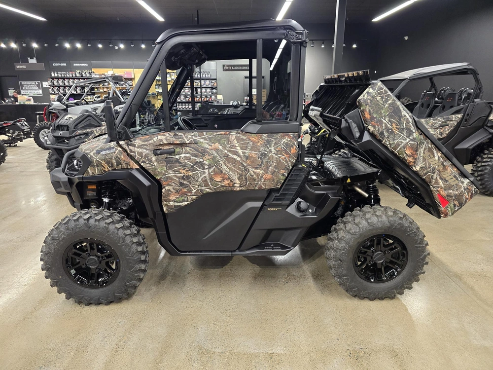 2026 Brp Defender Limited Cab Hd11 alt