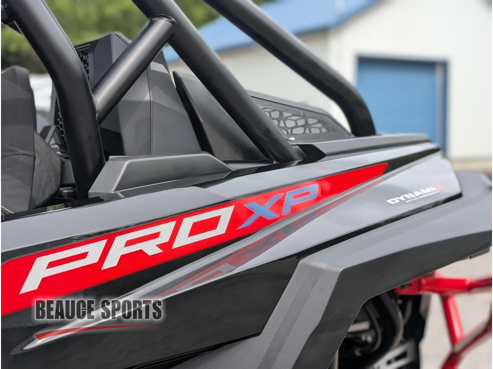 Polaris Rzr Pro Xp 4 Ultimate - Onyx Black Modèle Démo Acc En Sus | Plus De 6000$ D'équipement (en Sus) Essai Possible | Accessoires En Sus 2025 alt
