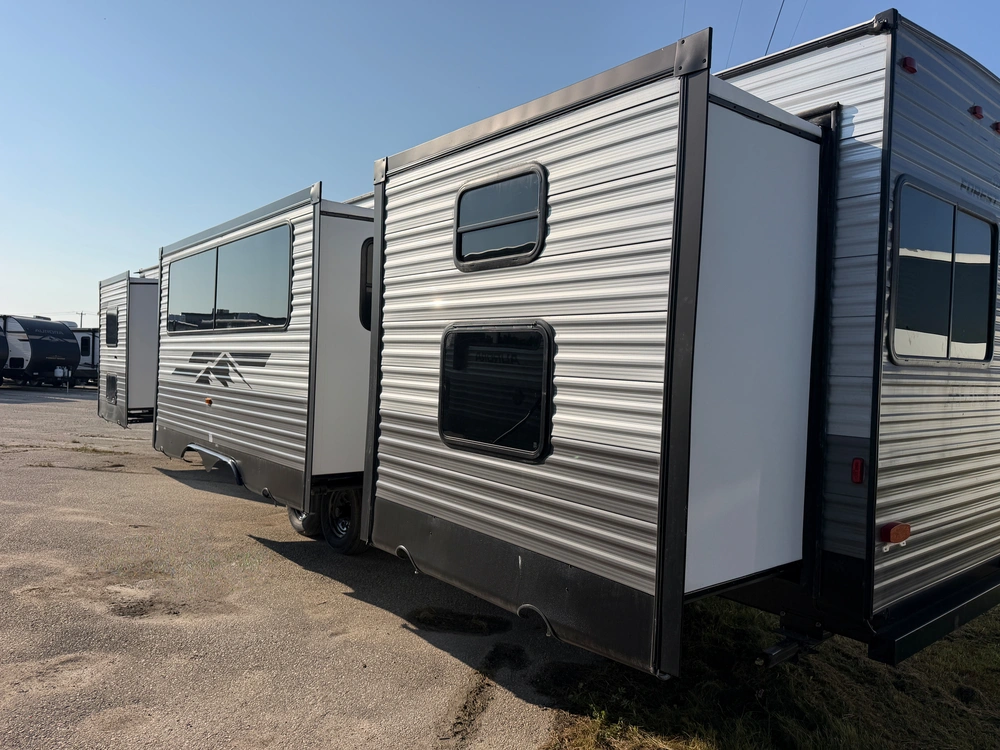 2026 Forest River Aurora 40bhts alt