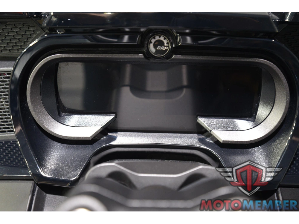 2022 Can-am Spyder F3 Limited Dark Wheels alt