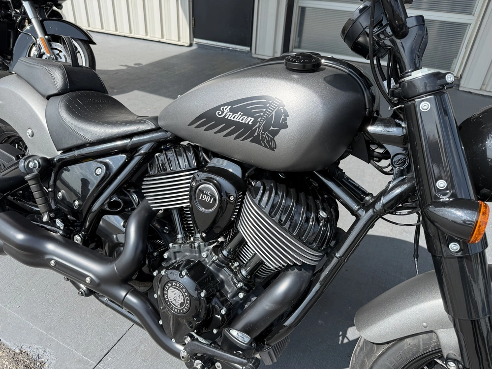 2023 Indian Motorcycle Chief Dark Horse Bobber alt