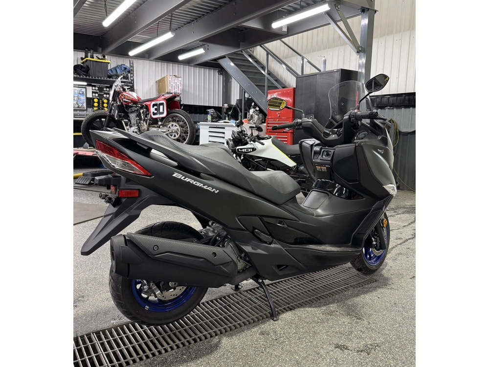 Suzuki An400am4 2024 alt
