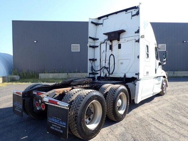 Freightliner Cascadia 2015